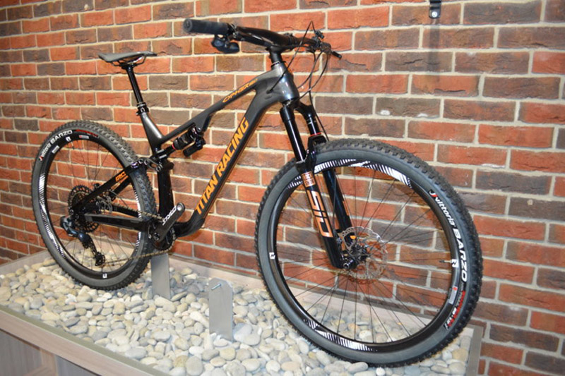 TITAN RACING CYPHER CARBON EMPIRE